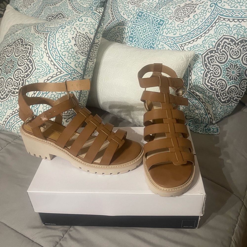 Dolce Vita lillia cognac Stella sandals